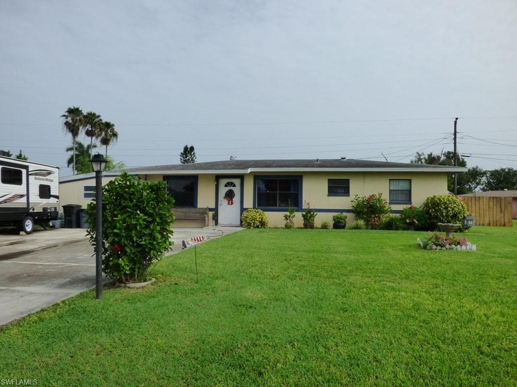 309 E Bougainvillea RD LEHIGH ACRES, FL 33936