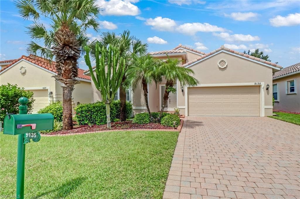 9135 Springview LOOP ESTERO, FL 33928