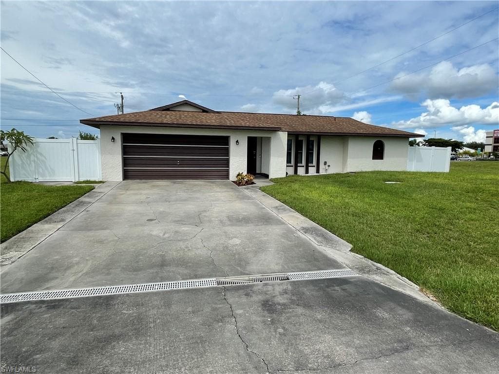 1513 NE 15th TER CAPE CORAL, FL 33909