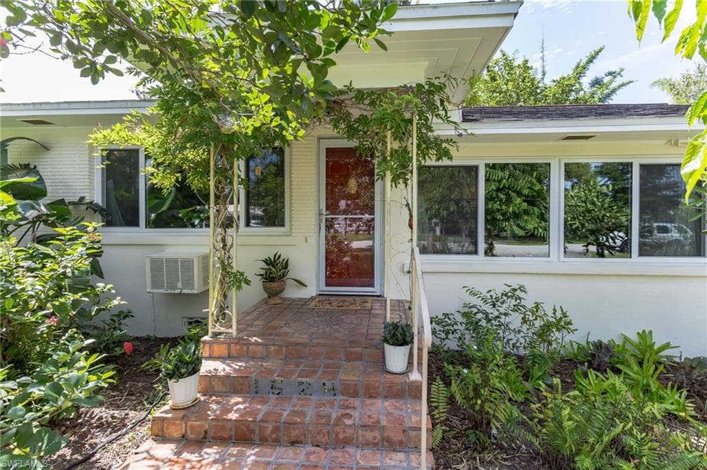 1524 Braman AVE FORT MYERS, FL 33901