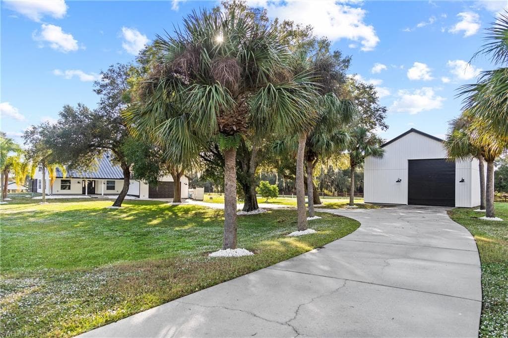16250 Forest Mist CT ALVA, FL 33920