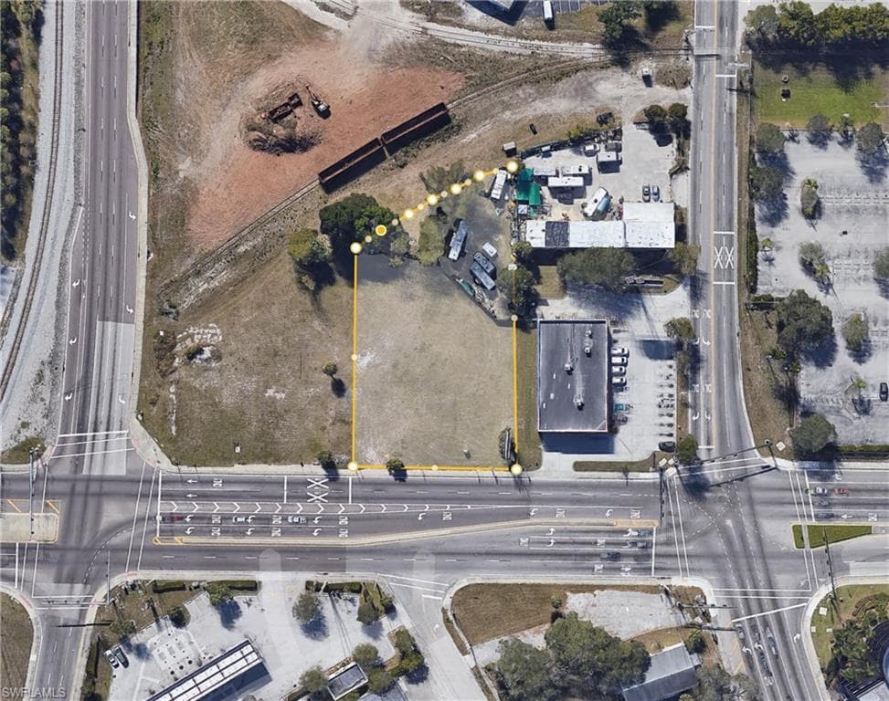2520 Dr Martin Luther King BLVD FORT MYERS, FL 33901