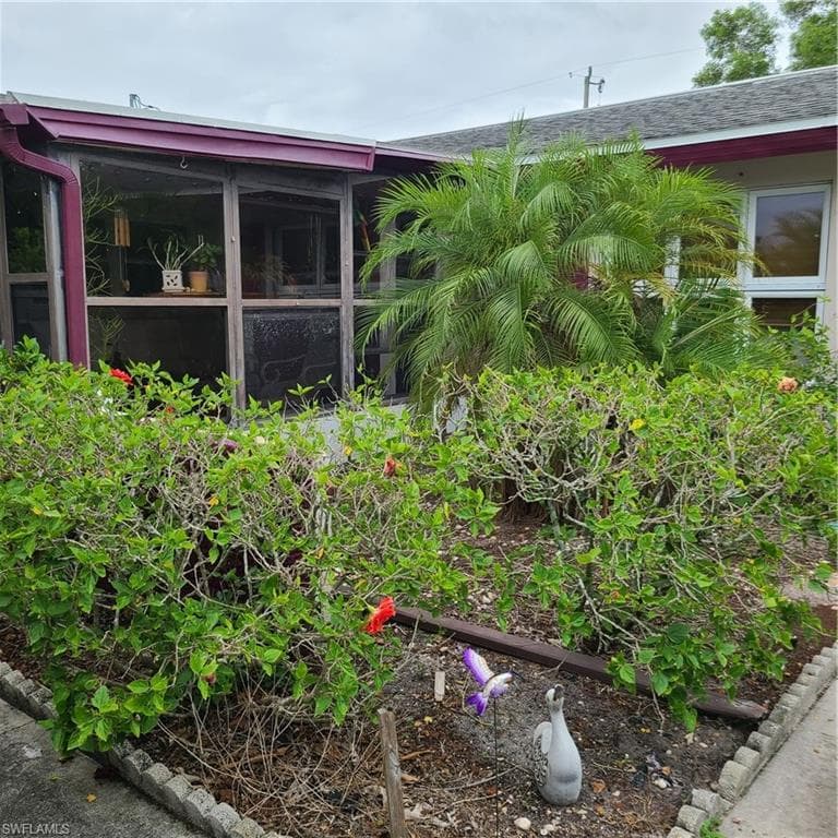 2631 17th AVE CAPE CORAL, FL 33904