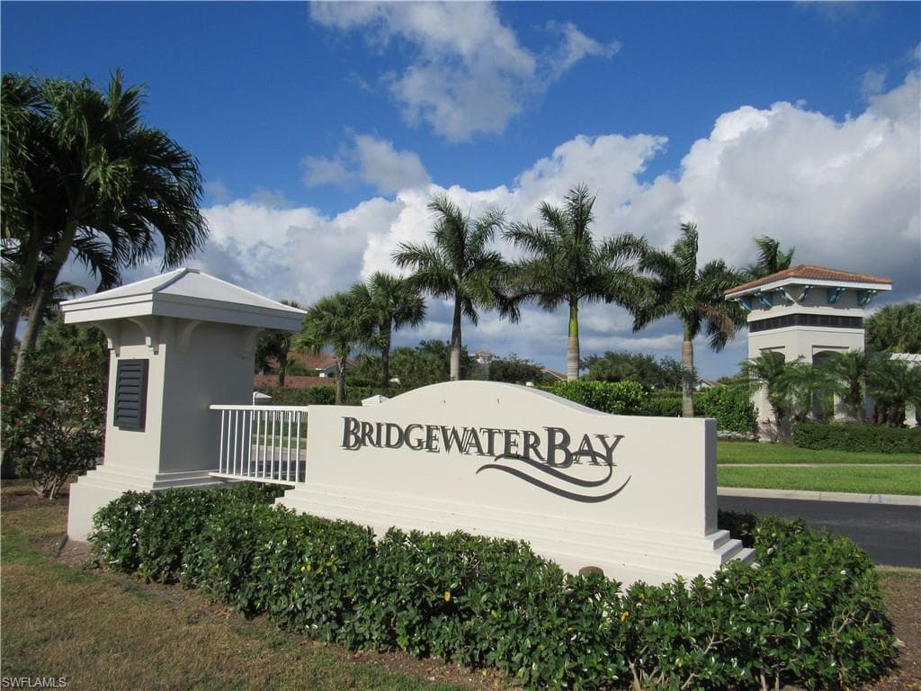 3015 Horizon LN 2702 NAPLES, FL 34109