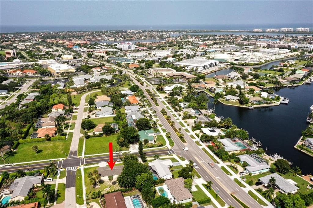 1200 Bluebird AVE MARCO ISLAND, FL 34145