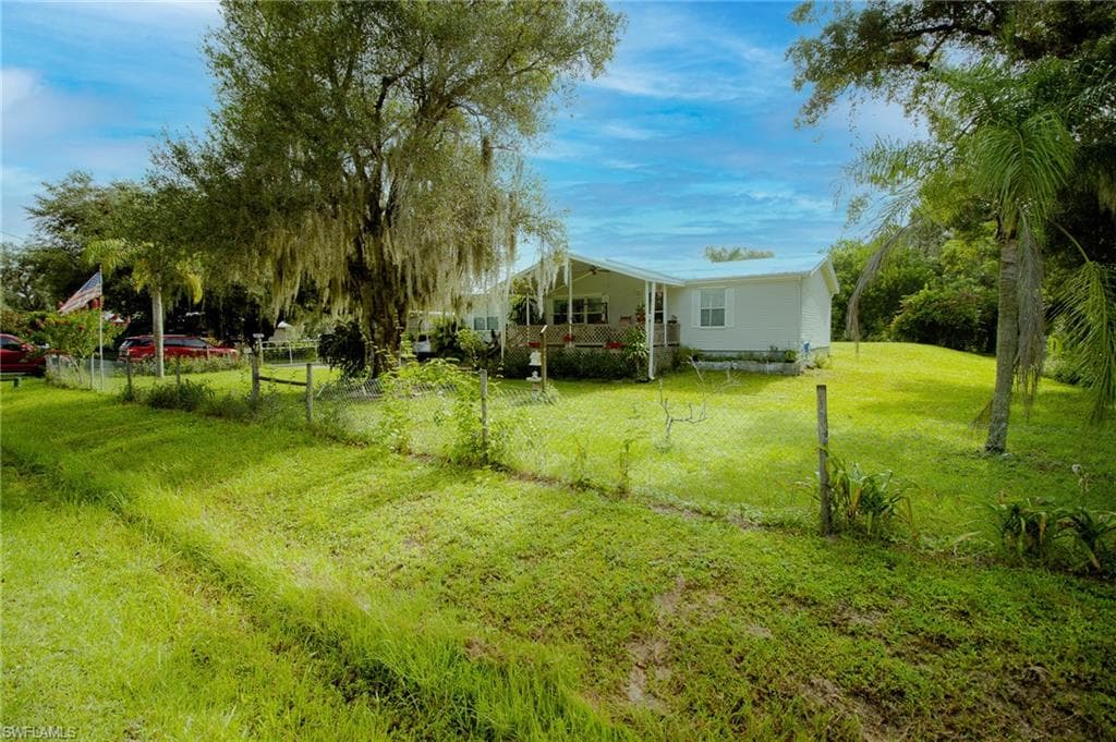2671 Packinghouse RD ALVA, FL 33920