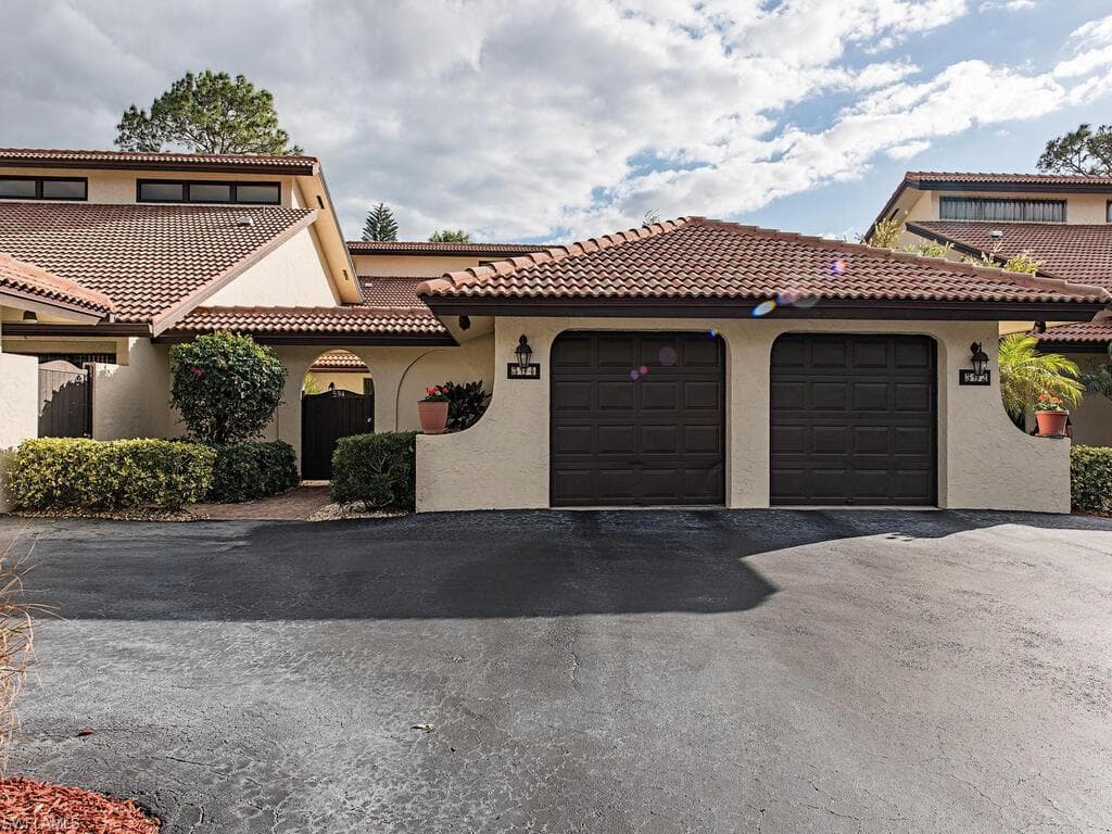 594 Augusta BLVD NAPLES, FL 34113