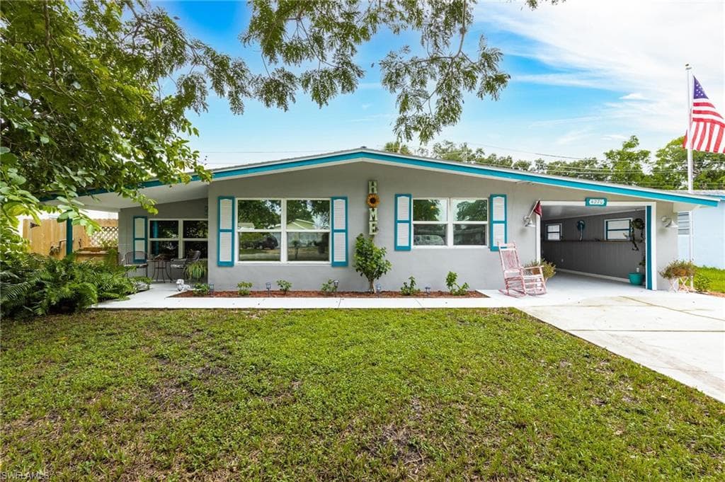 4270 Lagg AVE FORT MYERS, FL 33901