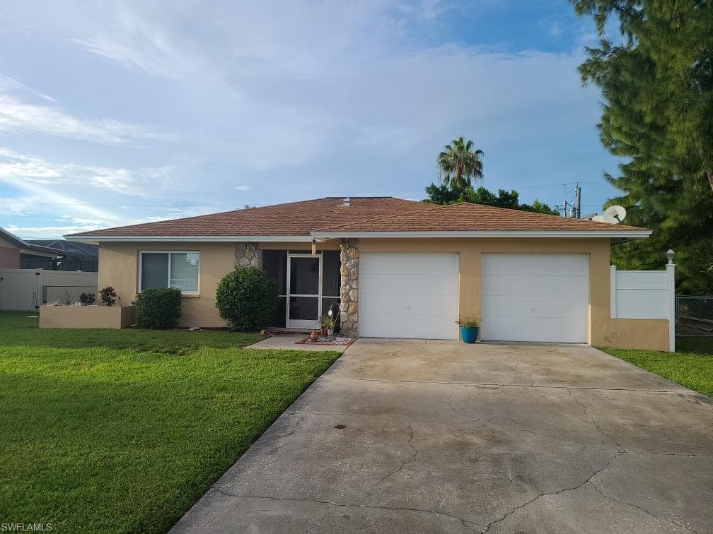 1207 SE 25th LN CAPE CORAL, FL 33904