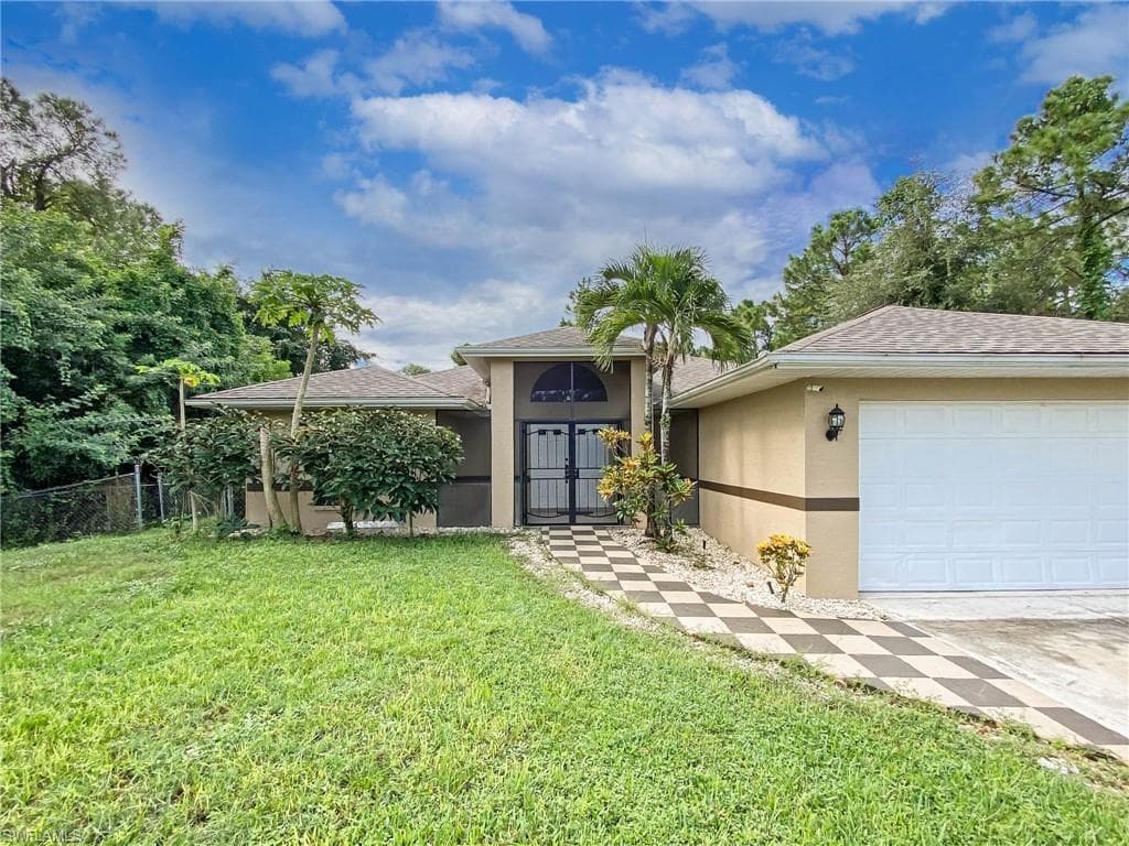 4817 4th ST W LEHIGH ACRES, FL 33971