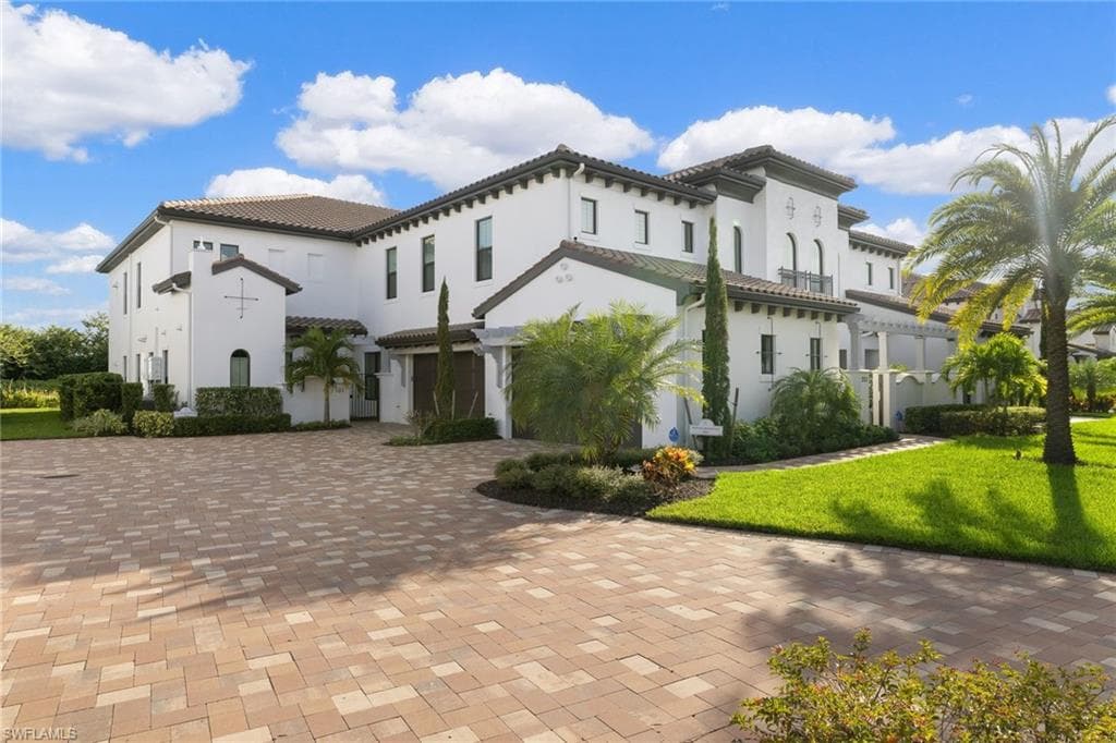 16346 Corsica WAY 8-101 NAPLES, FL 34110