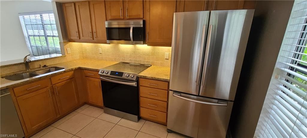 840 Meadowland DR B NAPLES, FL 34108