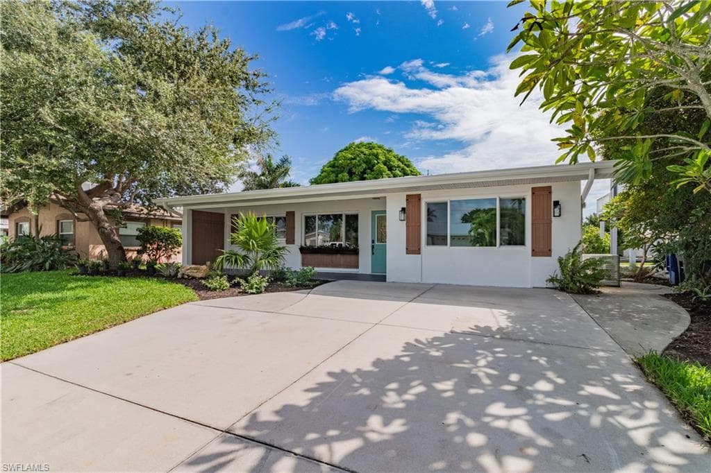 2284 Date ST ST. JAMES CITY, FL 33956