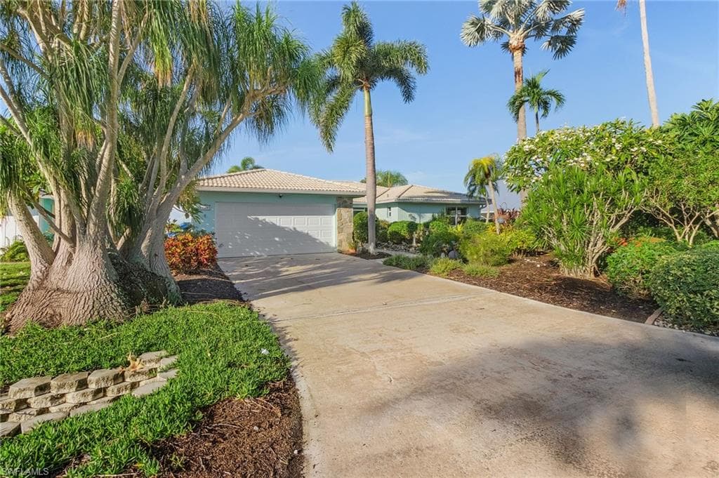 11891 Island AVE MATLACHA, FL 33993