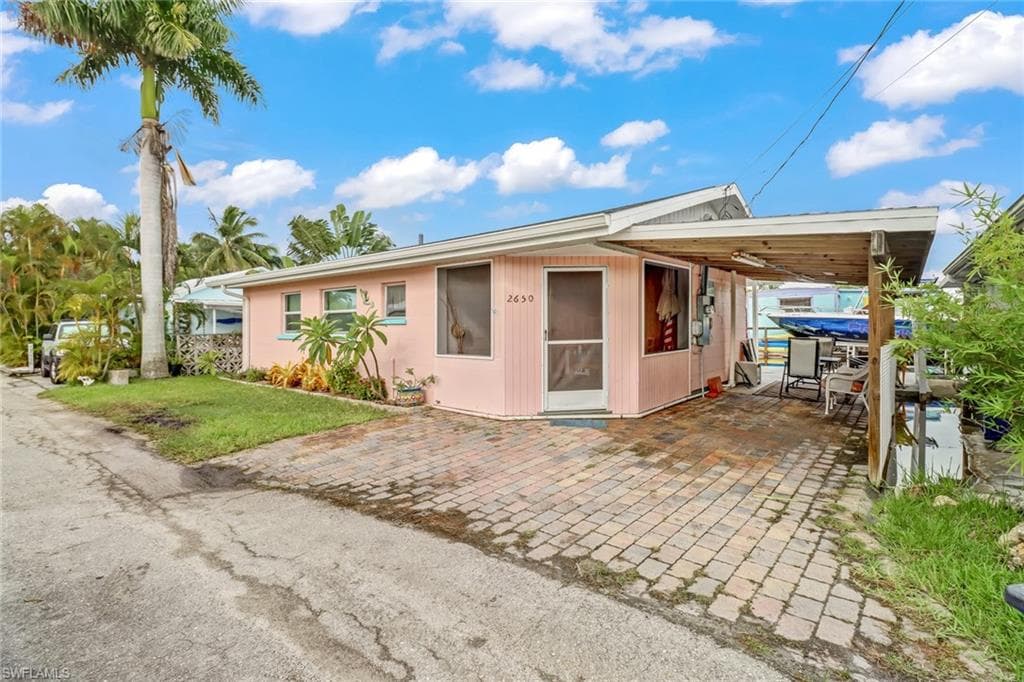 2650 Pine ST MATLACHA, FL 33993