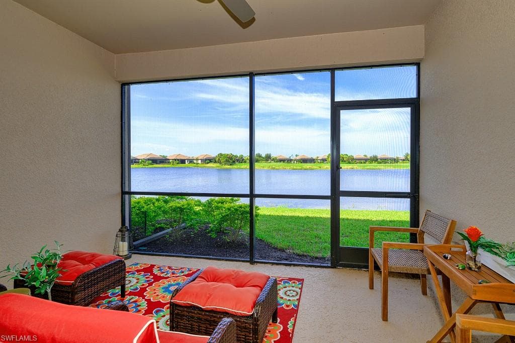 9377 Pocida CT 102 NAPLES, FL 34119