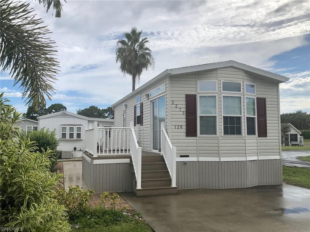 3273 Locher LN BONITA SPRINGS, FL 34134