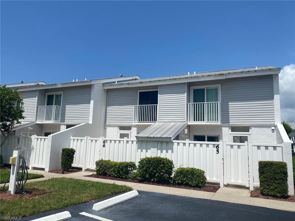 18022 San Carlos BLVD 66 FORT MYERS BEACH, FL 33931