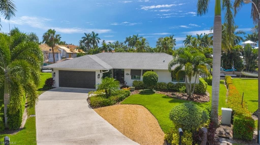 1560 Bluefin CT NAPLES, FL 34102