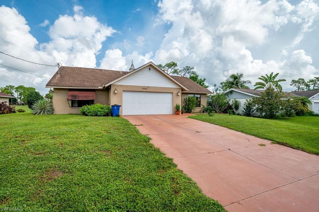 7611 Laurel Valley RD FORT MYERS, FL 33967