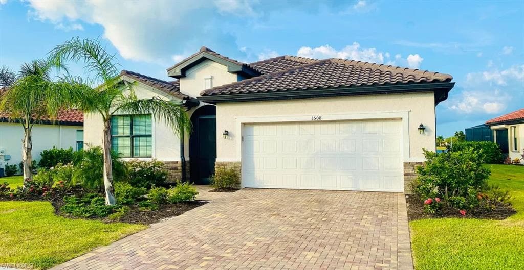 1508 Santiago CIR NAPLES, FL 34113