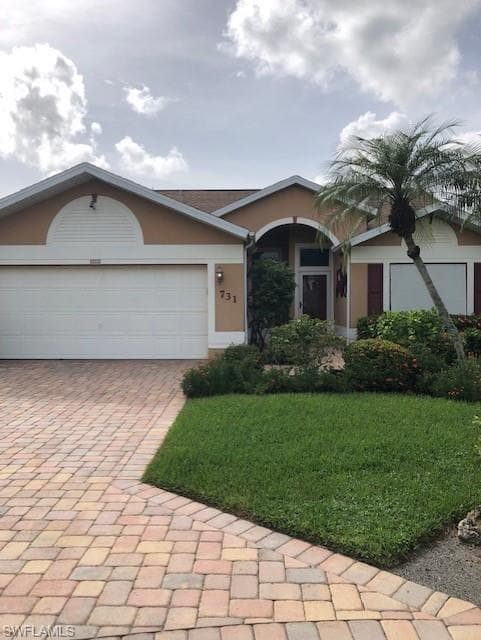 731 Warwick PL NAPLES, FL 34104