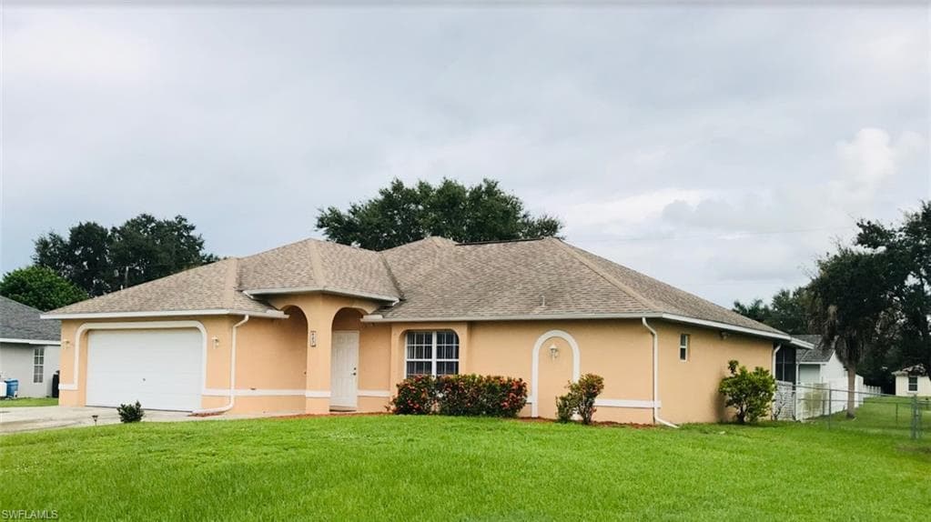 627 SW 12th ST CAPE CORAL, FL 33991