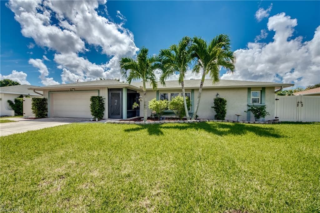 1118 SE 22nd TER CAPE CORAL, FL 33990