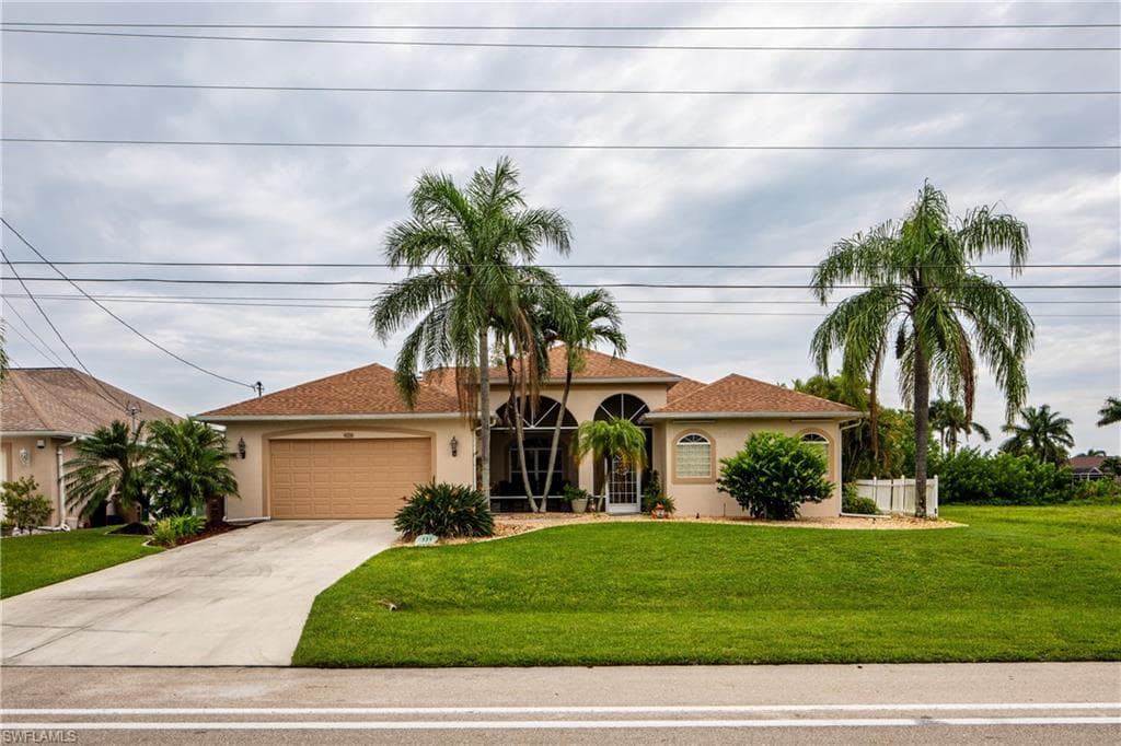 535 Retunda PKY W CAPE CORAL, FL 33904