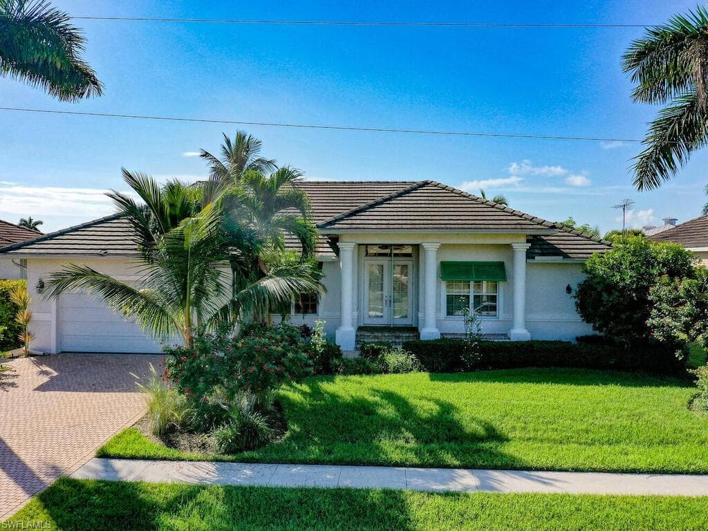 1251 Mistletoe CT MARCO ISLAND, FL 34145