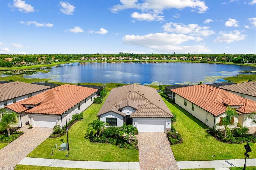 1556 Santiago CIR NAPLES, FL 34113