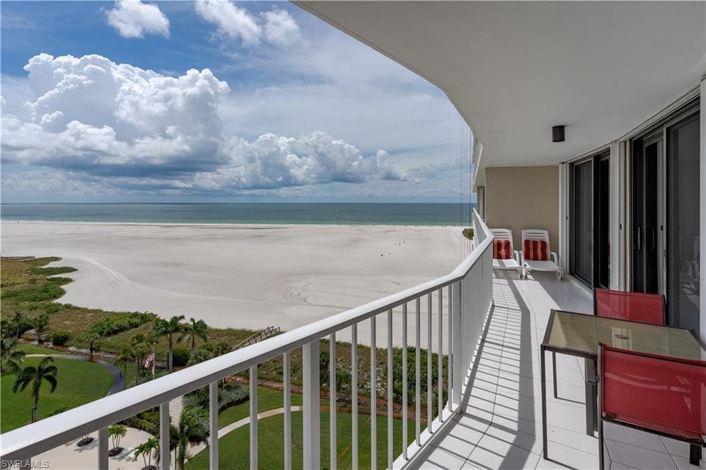 320 Seaview CT 1207 MARCO ISLAND, FL 34145