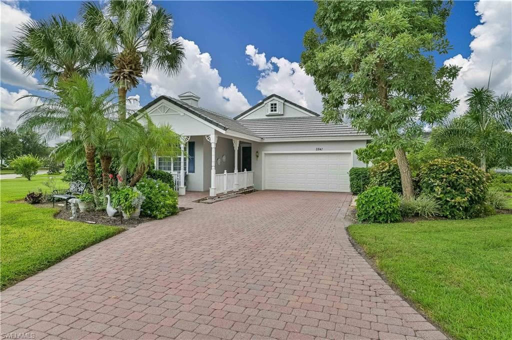 2841 Apple Blossom DR ALVA, FL 33920