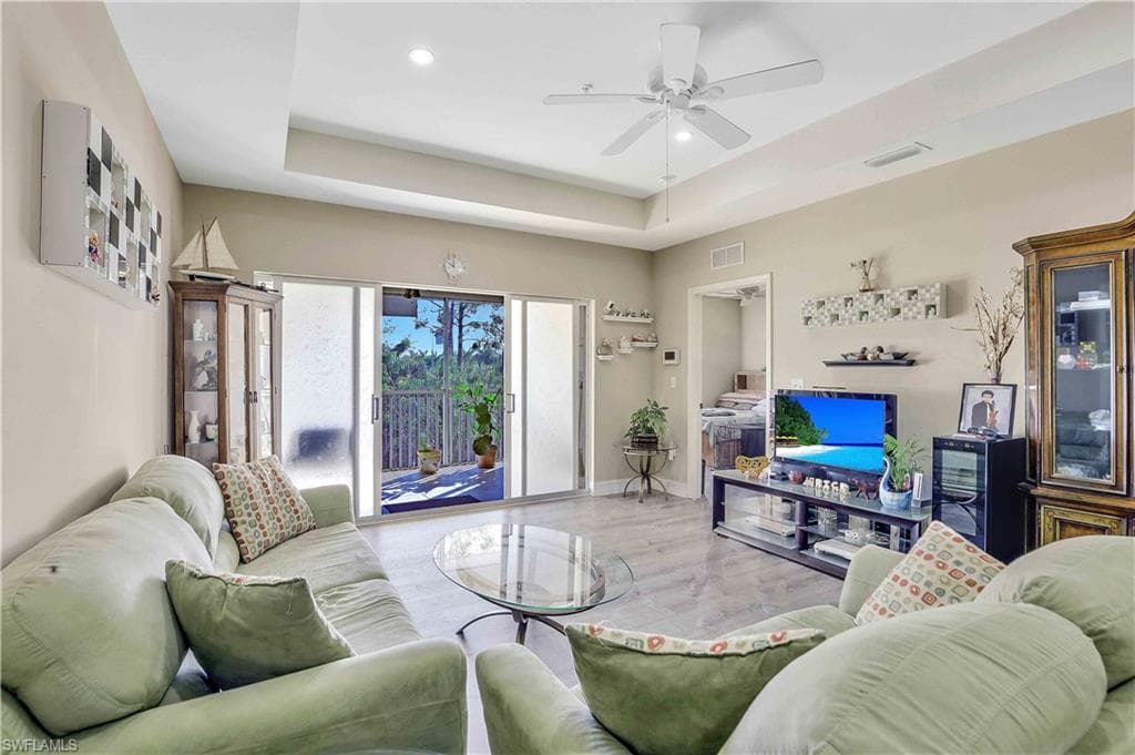 7811 Regal Heron CIR 4-306 NAPLES, FL 34104