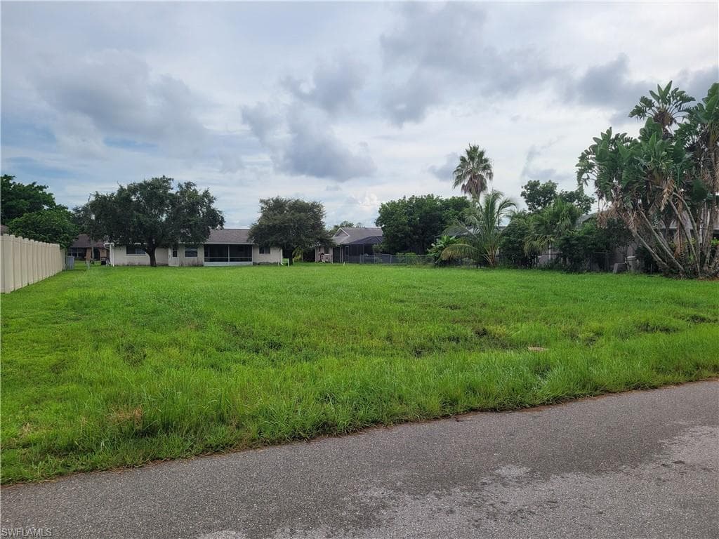 1114 SE 18th TER CAPE CORAL, FL 33990