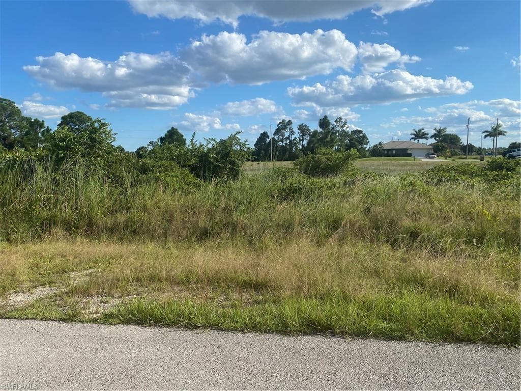 2815 18th ST SW LEHIGH ACRES, FL 33976