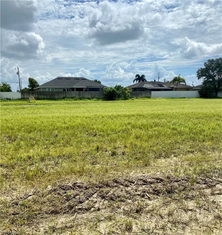 1109 Santa Barbara BLVD N CAPE CORAL, FL 33993