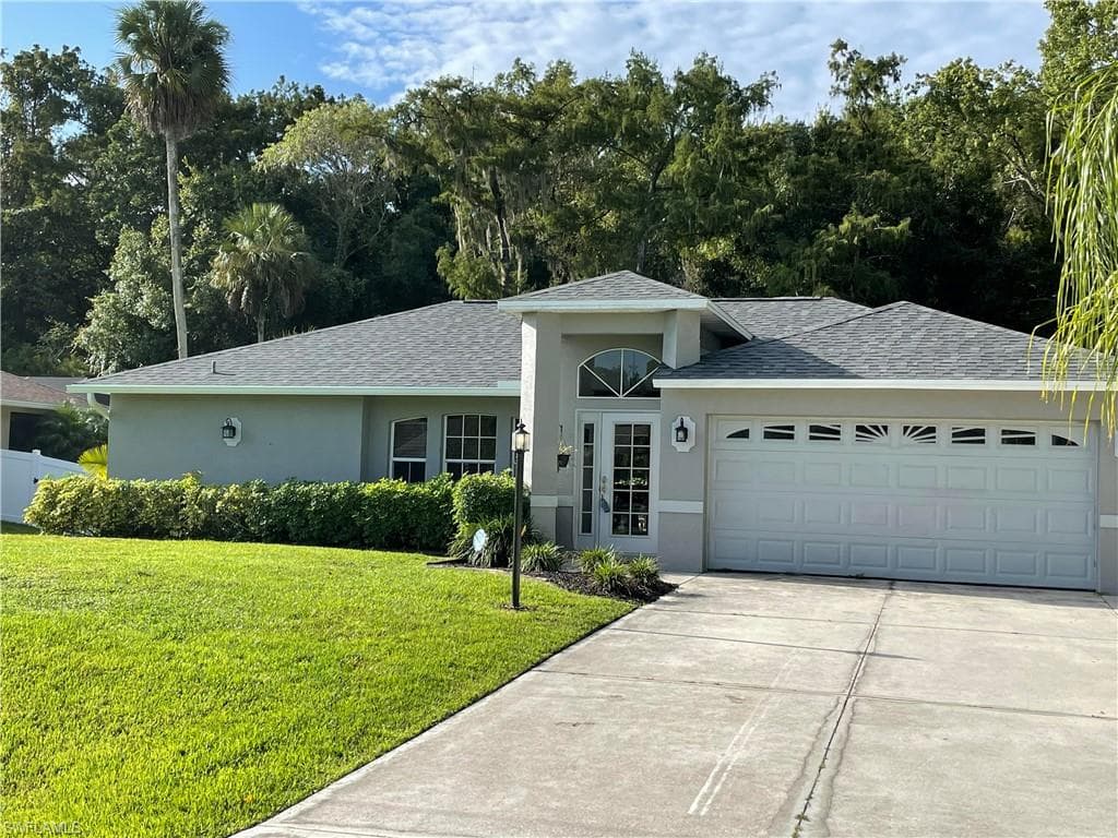 11212 Chattahoochee DR NORTH FORT MYERS, FL 33917