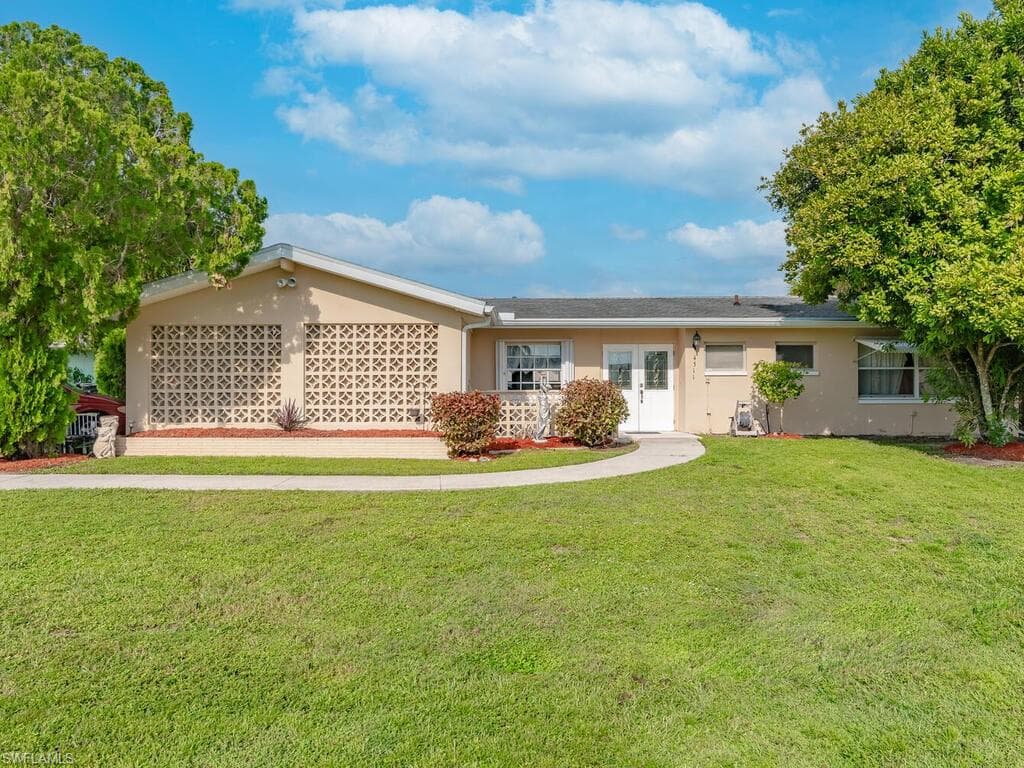 4311 S Atlantic CIR NORTH FORT MYERS, FL 33903