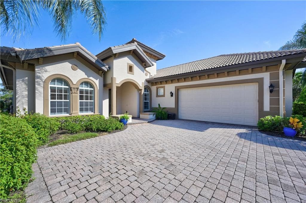 12518 Grandezza CIR ESTERO, FL 33928