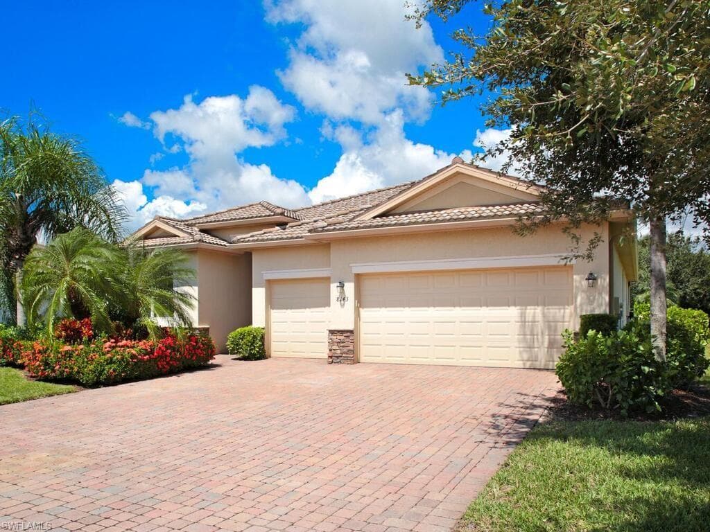 8143 Monticello CT NAPLES, FL 34104