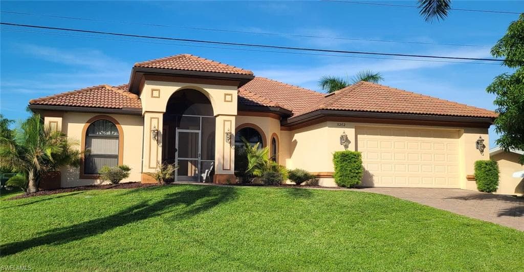 5262 Skylark CT CAPE CORAL, FL 33904