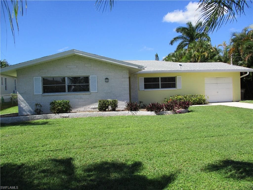 5320 Coral AVE CAPE CORAL, FL 33904