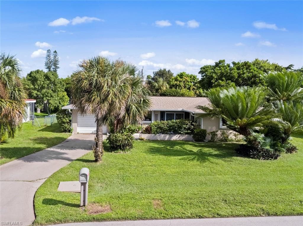 711 Monterey AVE CAPE CORAL, FL 33904