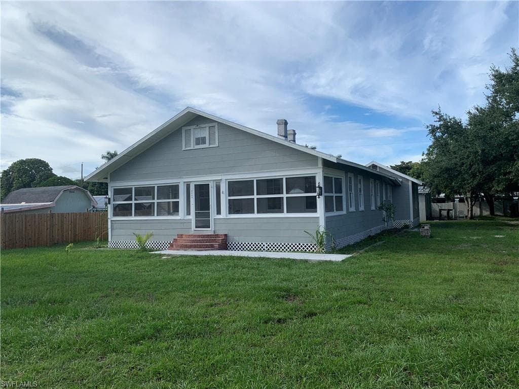 4449 Poinsettia ST FORT MYERS, FL 33905