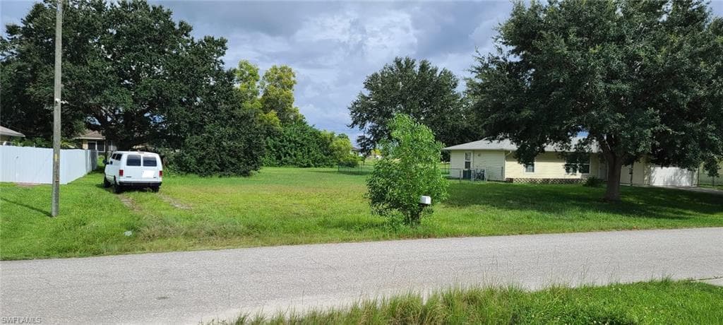 1919 NE 17th PL CAPE CORAL, FL 33909