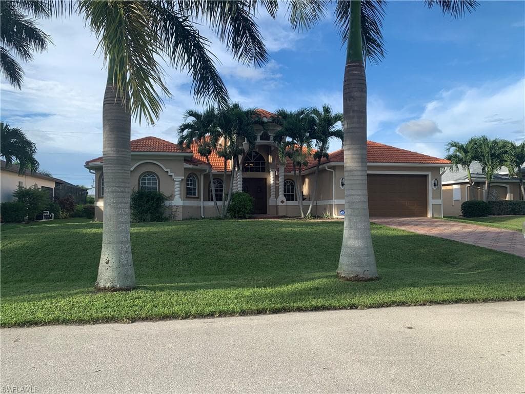2817 SW 42nd LN CAPE CORAL, FL 33914