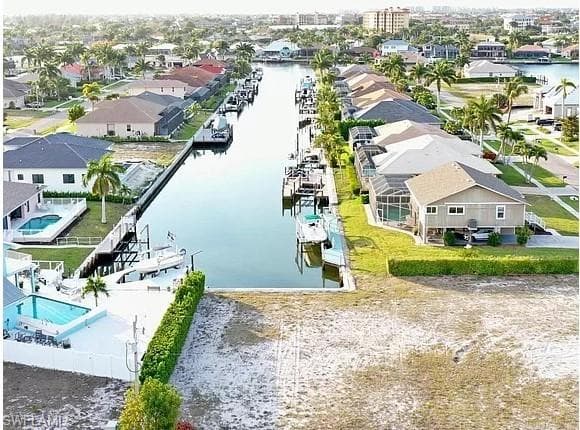 970 Goldenrod AVE MARCO ISLAND, FL 34145