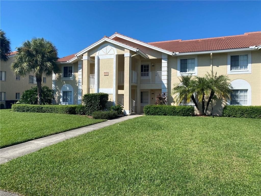 7773 Jewel LN 202 NAPLES, FL 34109
