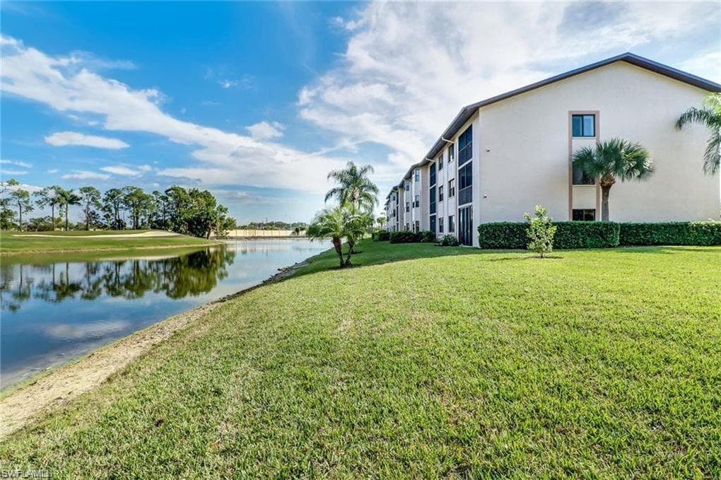7360 Saint Ives WAY 2209 NAPLES, FL 34104